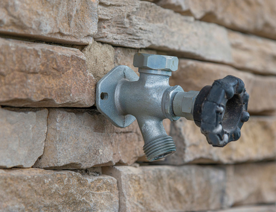 Outdoor water faucet